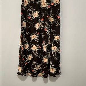 Bloomchic NWOT flowered size 12 skirt